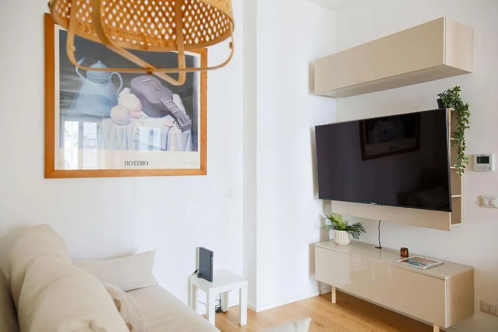 The Best Rent - Cozy One-Bedroom Apartment In Porta Romana Area 米兰