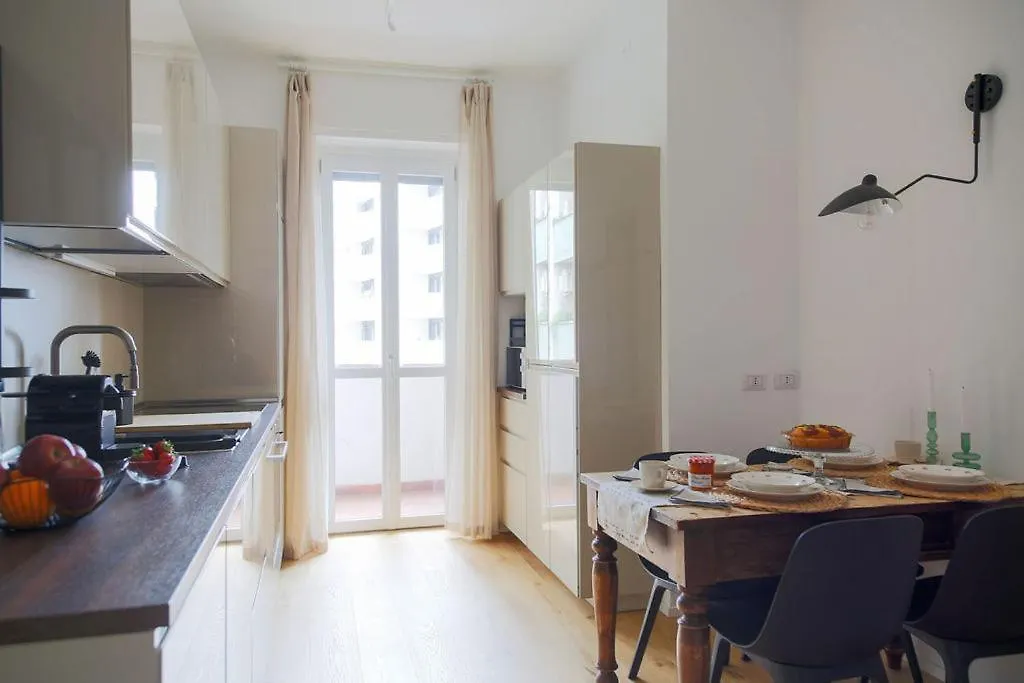 The Best Rent - Cozy One-Bedroom Apartment In Porta Romana Area Milán